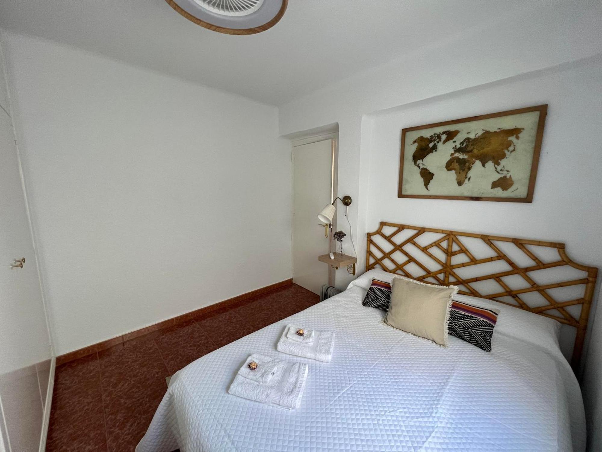 Gran Apartamento Con Parking Gratis Centro De Малага Экстерьер фото