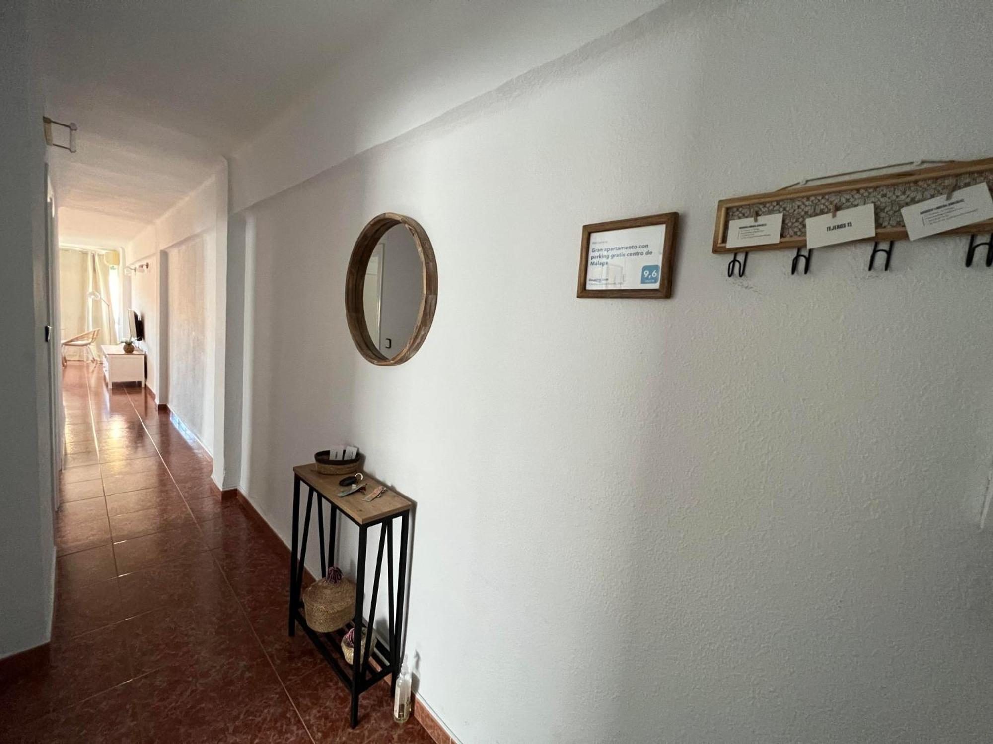 Gran Apartamento Con Parking Gratis Centro De Малага Экстерьер фото