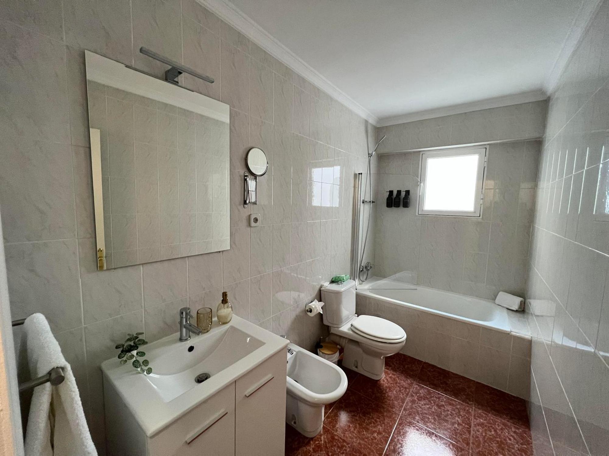 Gran Apartamento Con Parking Gratis Centro De Малага Экстерьер фото